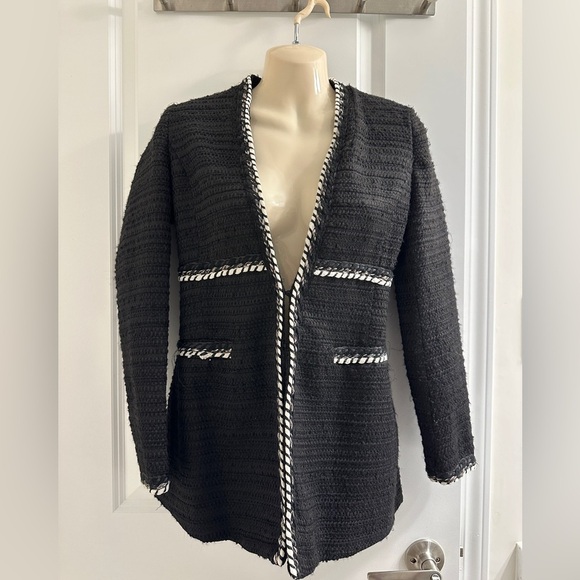 ZARA Popular Black Textured Tweed Classic‎ Blazer Women’s - Picture 2 of 15